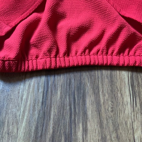 $Red knot front crop top - Picture 6 of 6